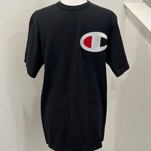 Men’s Champion T-shirt. 